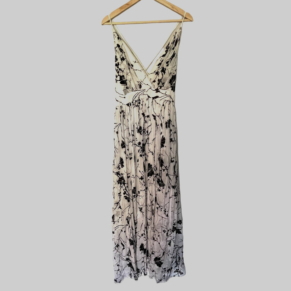 Meghan Los Angeles ENCHANTED GARDEN MAXI DRESS White & Black Floral Size Large - Picture 1 of 13